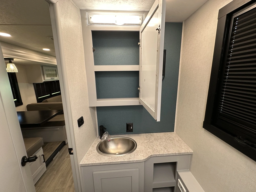 Coachmen Pursuit 31es 2024 alt