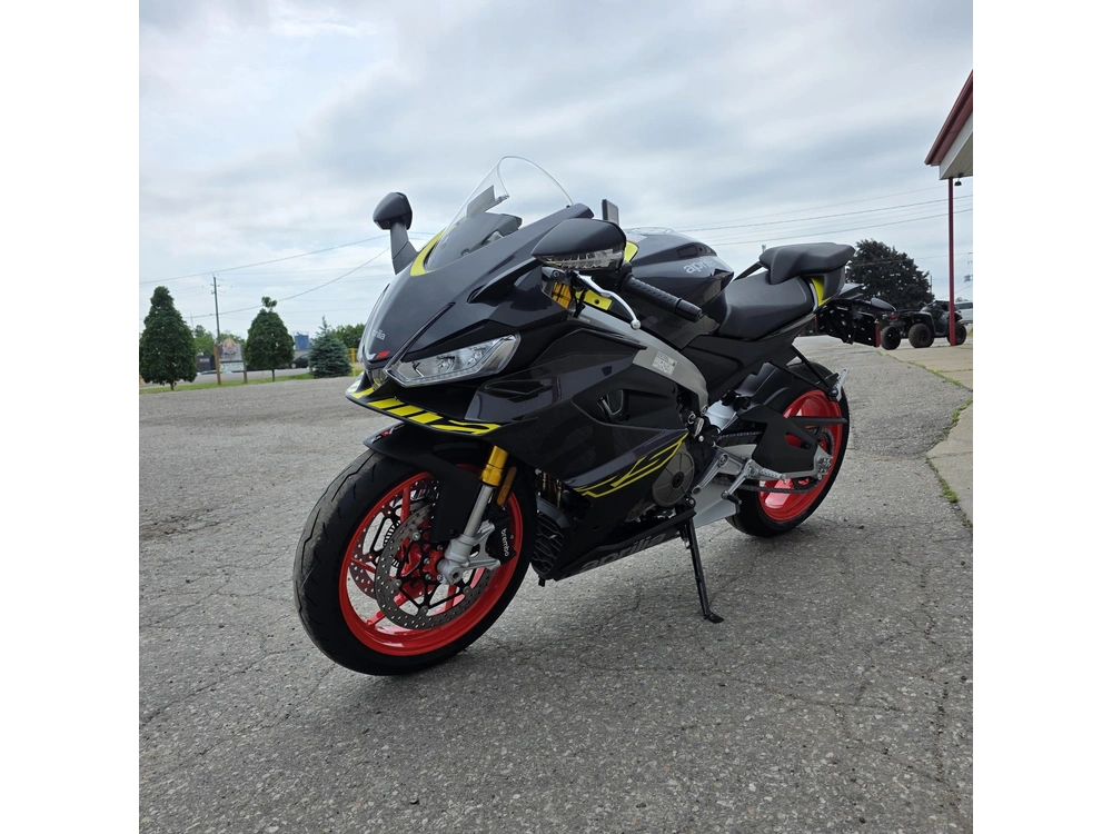 2026 Aprilia Rs 660 alt