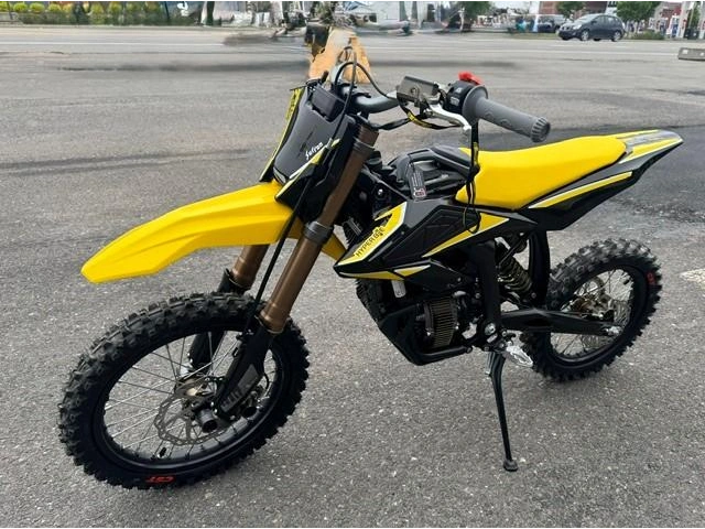 2026 Surron Hyper Bee 100% Électrique Avec 8,000 Watts alt