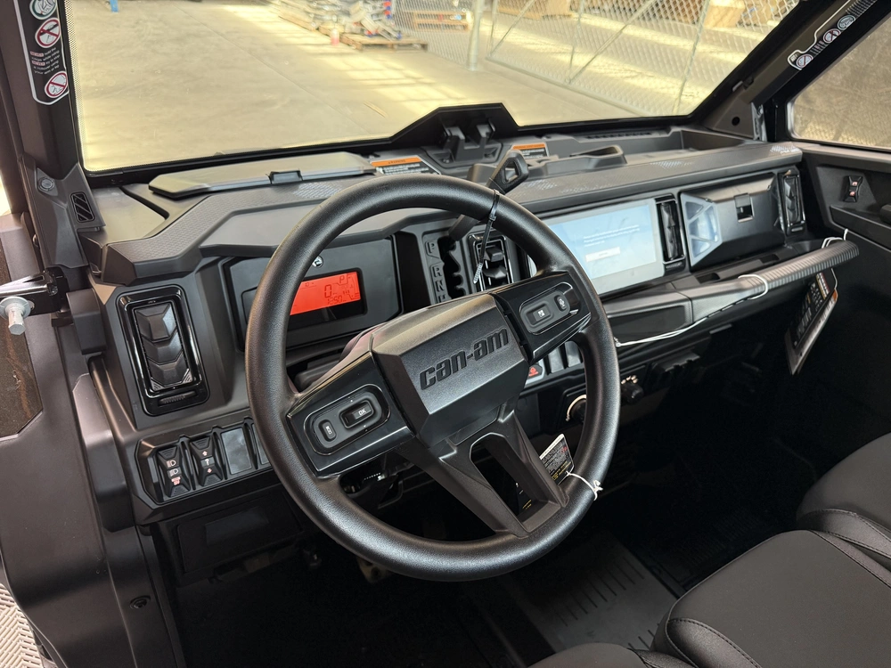 2026 Can-am Defender Xt Cab Hd11 W/10.25 Infotainment alt