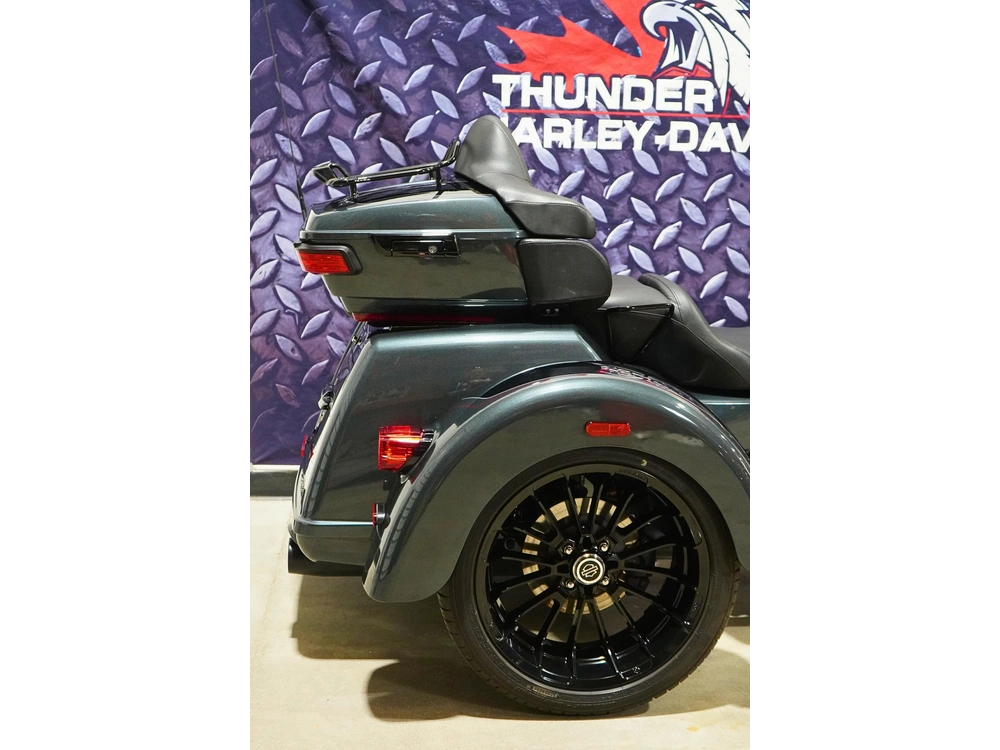 2025 Harley-davidson Flhtcutg Tri-glide Ultra alt