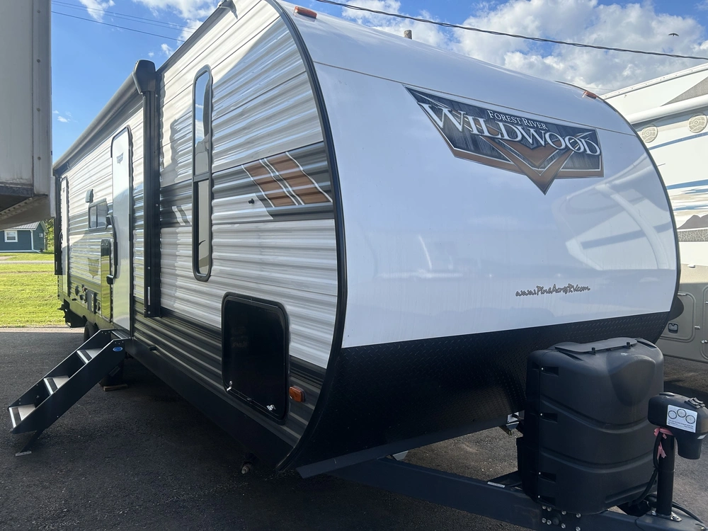 2022 Wildwood 26dbud alt