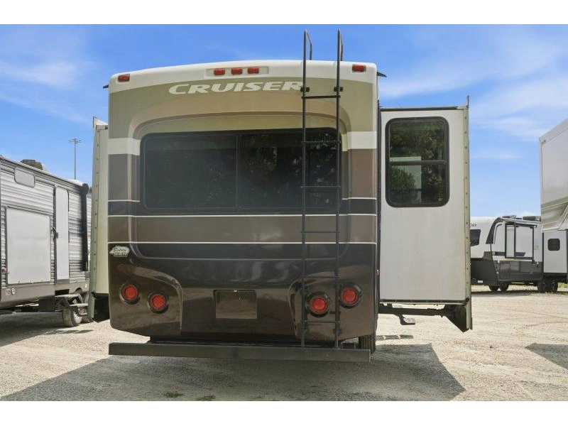 Crossroads Cruiser 335ss 2014 alt