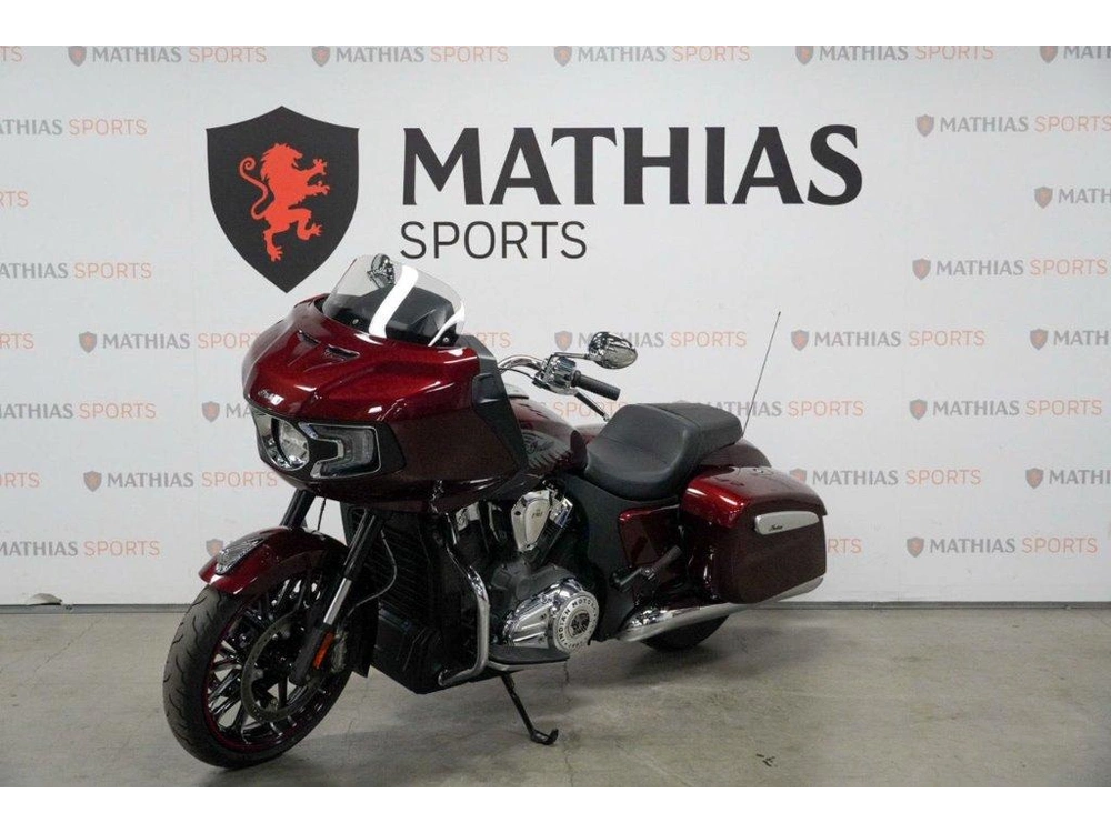 2023 Indian Motorcycle Challenger Limited alt