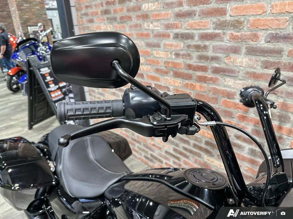2026 Harley-davidson Road Glide alt