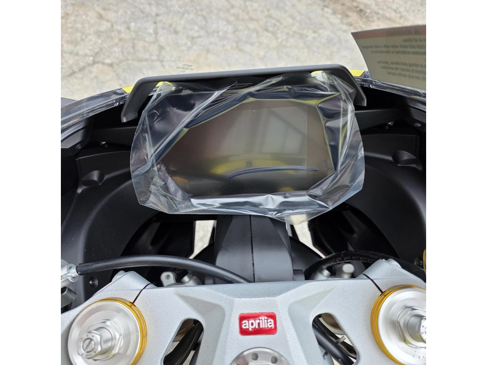 2026 Aprilia Rs 660 alt