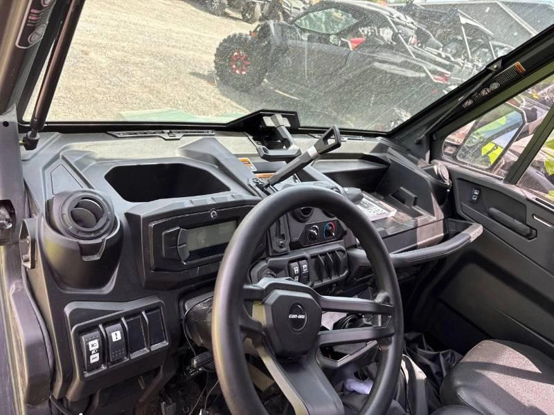 2025 Can-am Def Dpscab 65 Hd9 Gn alt