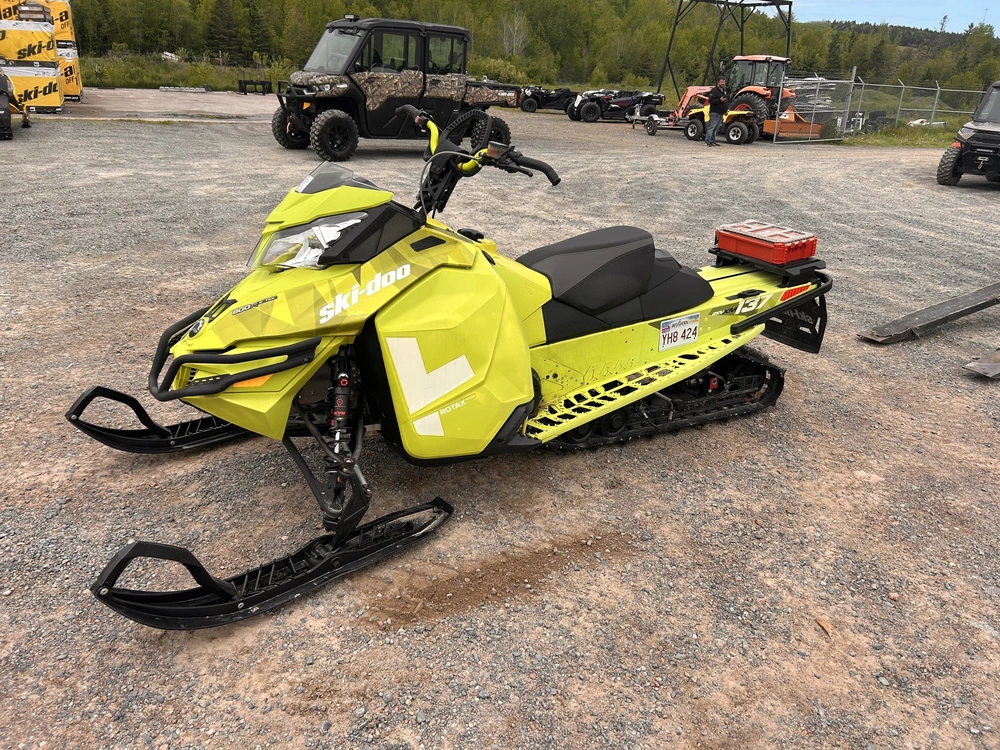 2015 Brp Freeride™ 137 800r E-tec, Powdermax 1.75", E.s. (ca) alt