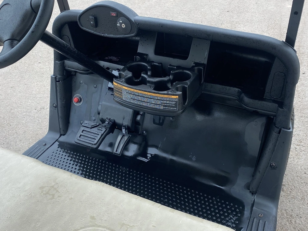 2023 E-z-go Rxv Valor alt