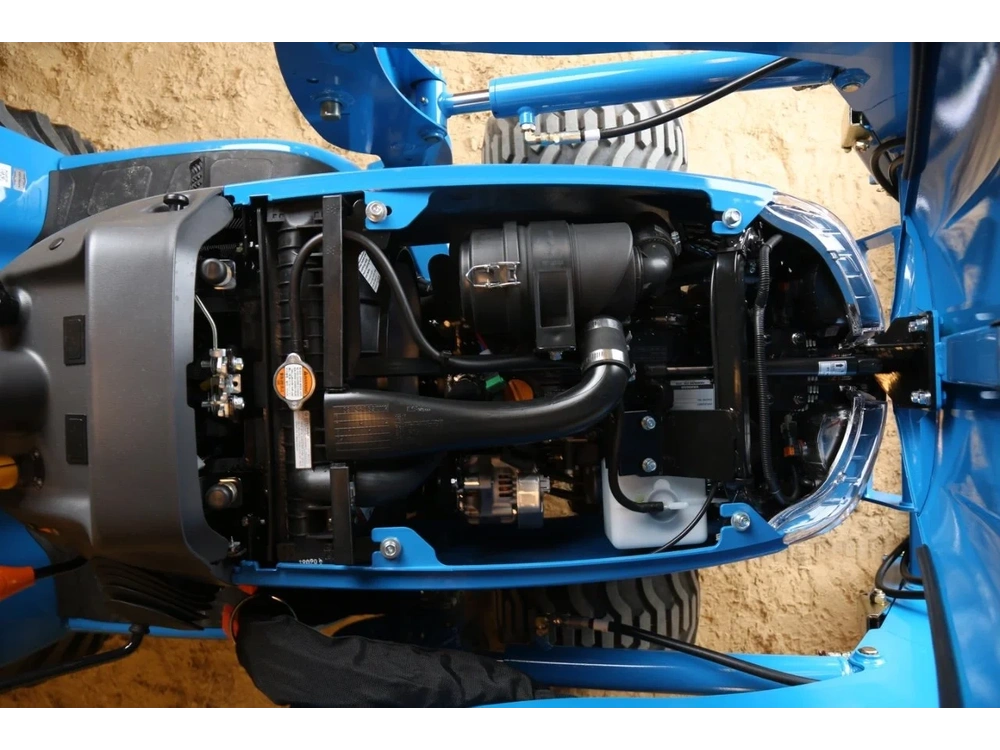 None Ls Tractor Mt122 – 21.5hp alt