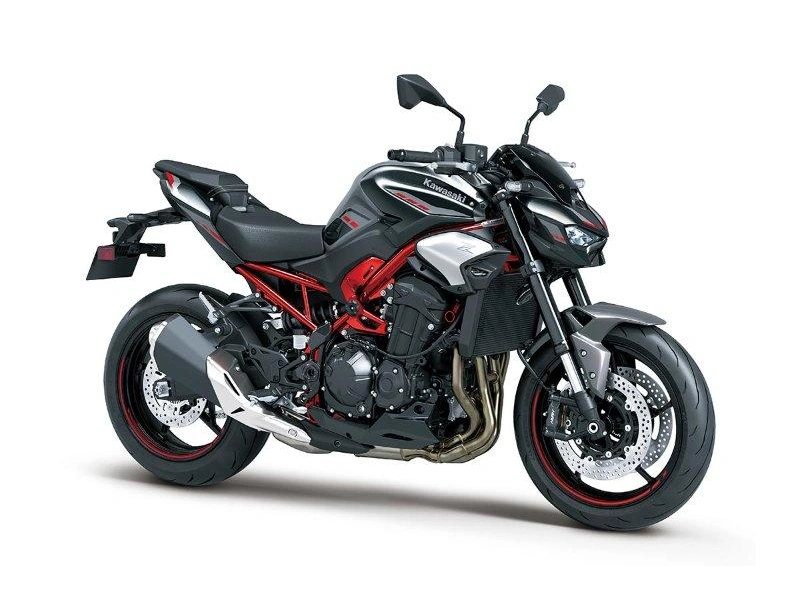 Kawasaki Z900 2025 alt