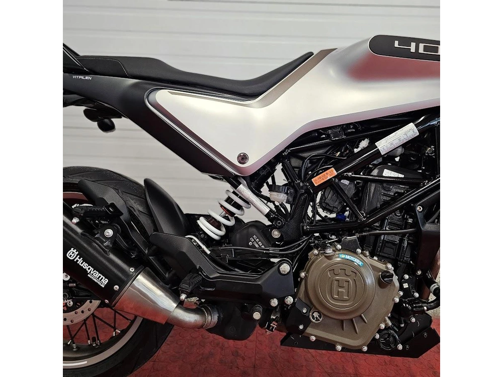 2021 Husqvarna Svartpilen 401 alt