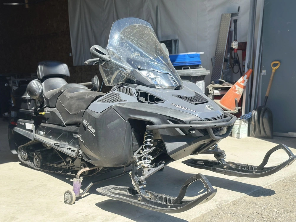 Ski-doo Expedition Se 1200 2017 alt