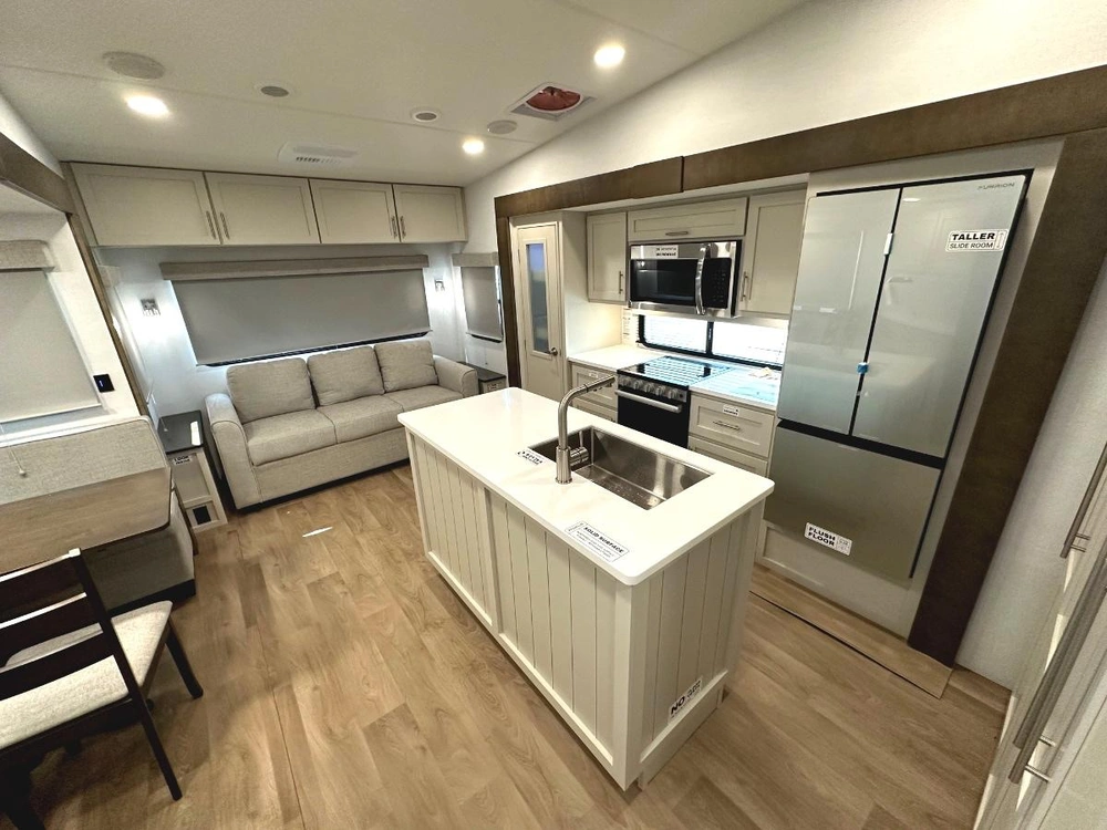 2026 Alliance Rv Avenue 25rl alt
