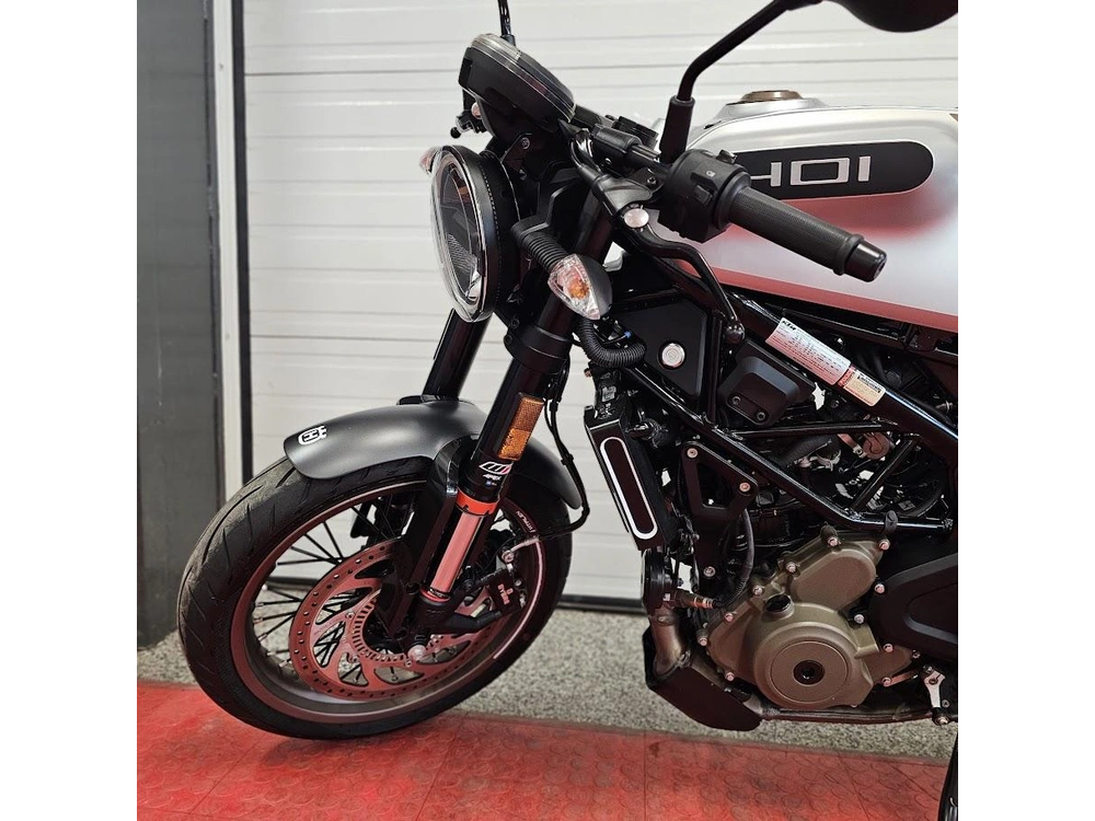 2021 Husqvarna Svartpilen 401 alt
