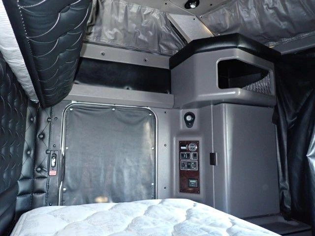 Kenworth W900 2022