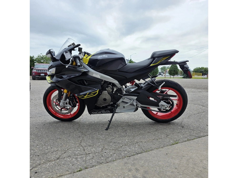 2026 Aprilia Rs 660 alt