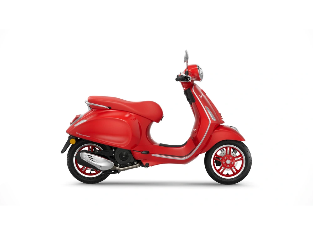 2027 Vespa Primavera Red 150 alt