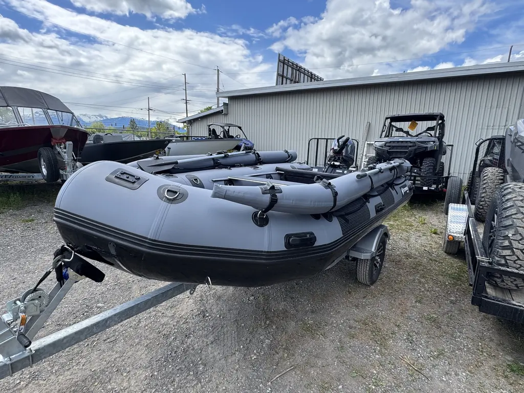 2025 Stryker Boats TUNNEL JET PRO 420