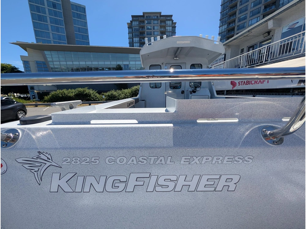 2026 Kingfisher 2825 Cxp alt