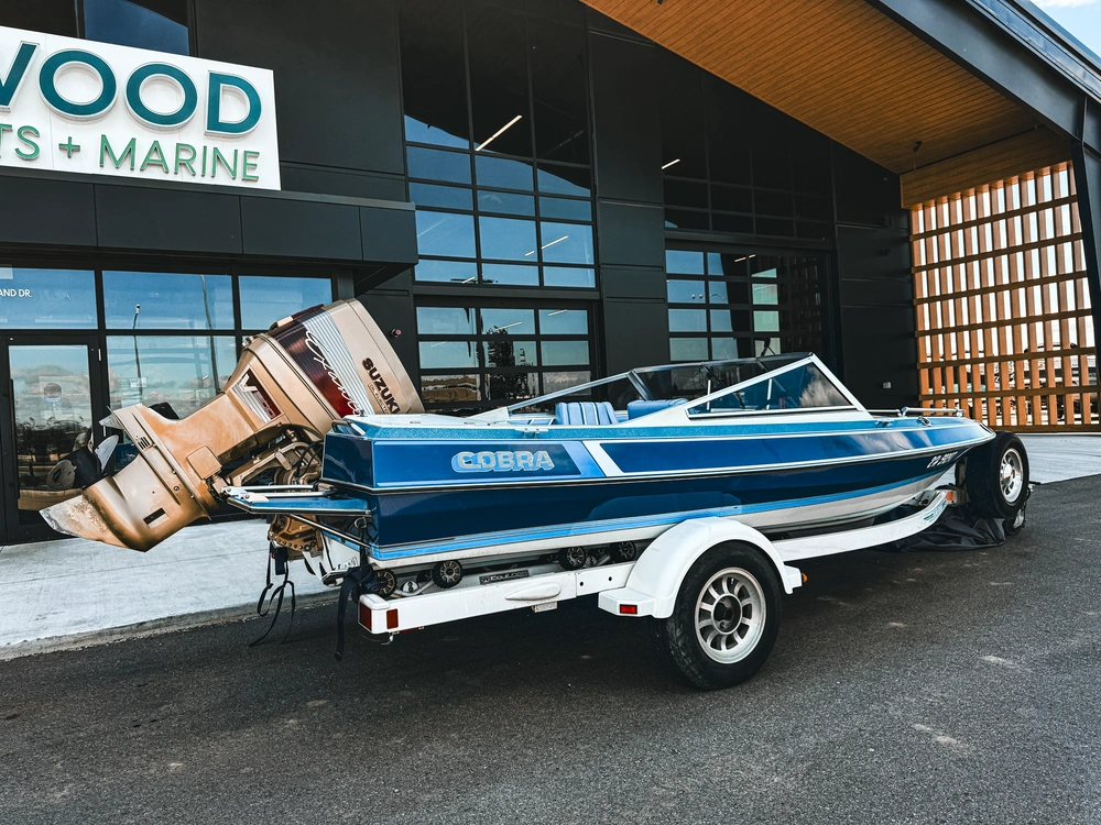 1999 K & C Cobra 2 18' Ski Boat alt