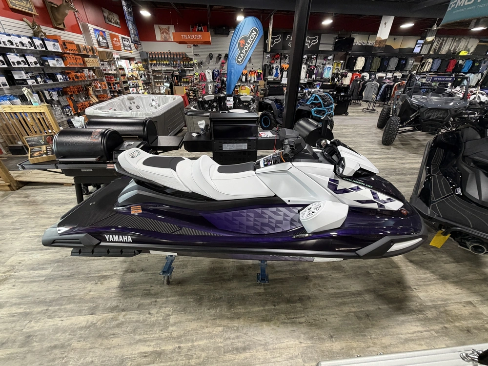 2026 Yamaha Vx Cruiser Ho W/ Audio Nightshade/white alt
