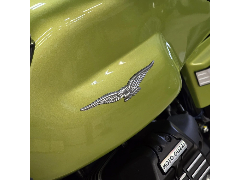 2026 Moto Guzzi V7 Sport alt