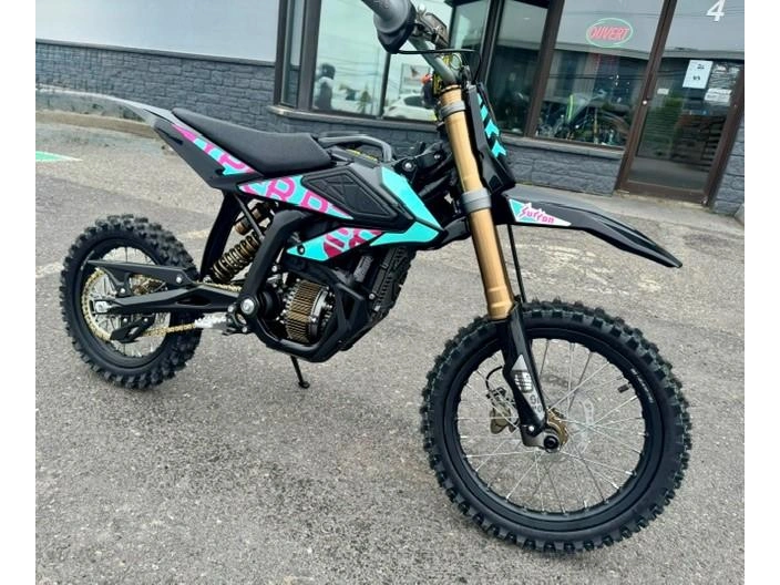 2026 Surron Hyper Bee 100% Électrique Avec 8,000 Watts alt