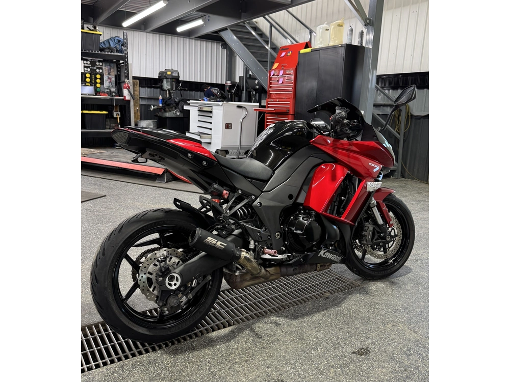 Kawasaki Ninja 1000 2015 alt