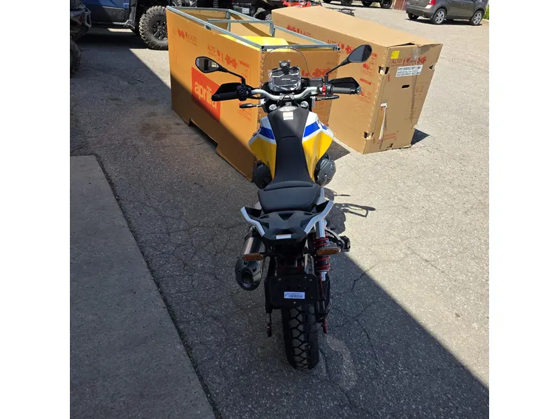 Moto Guzzi V85 TT 2027