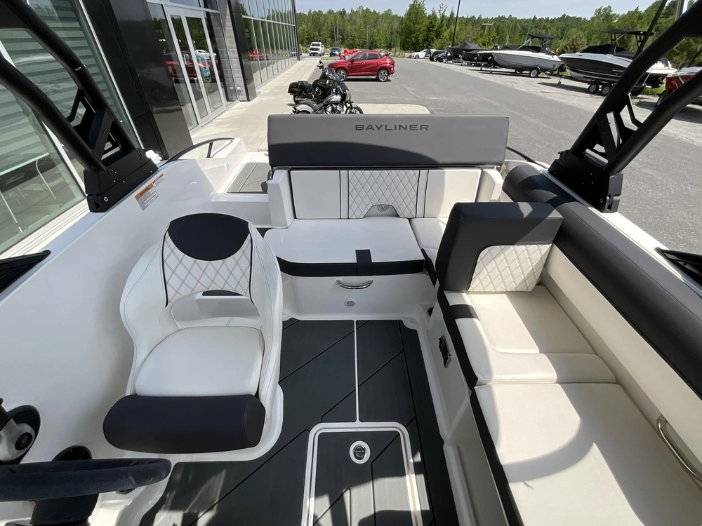2025 Bayliner D20i alt