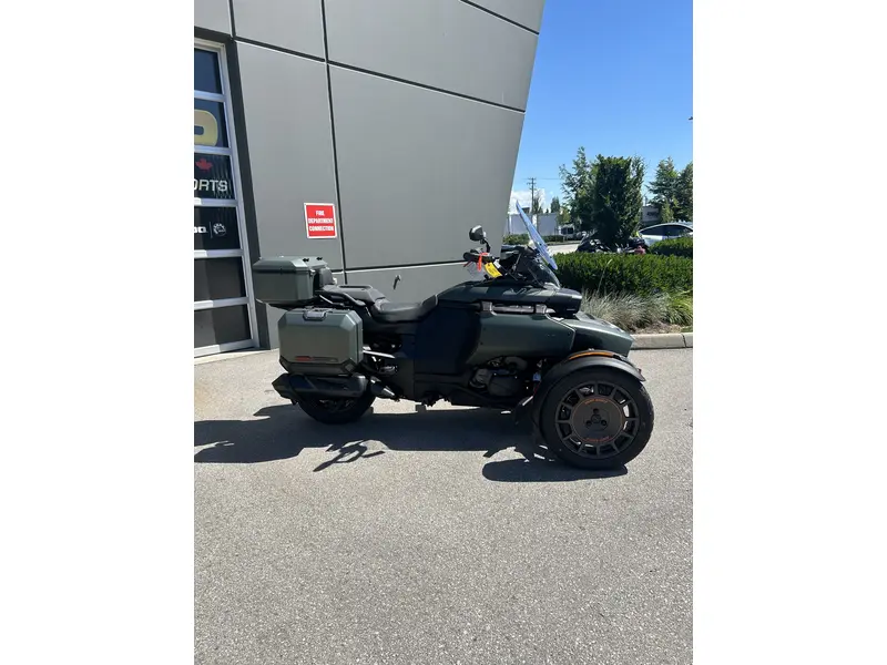 Can-Am CANYON REDROCK 2026