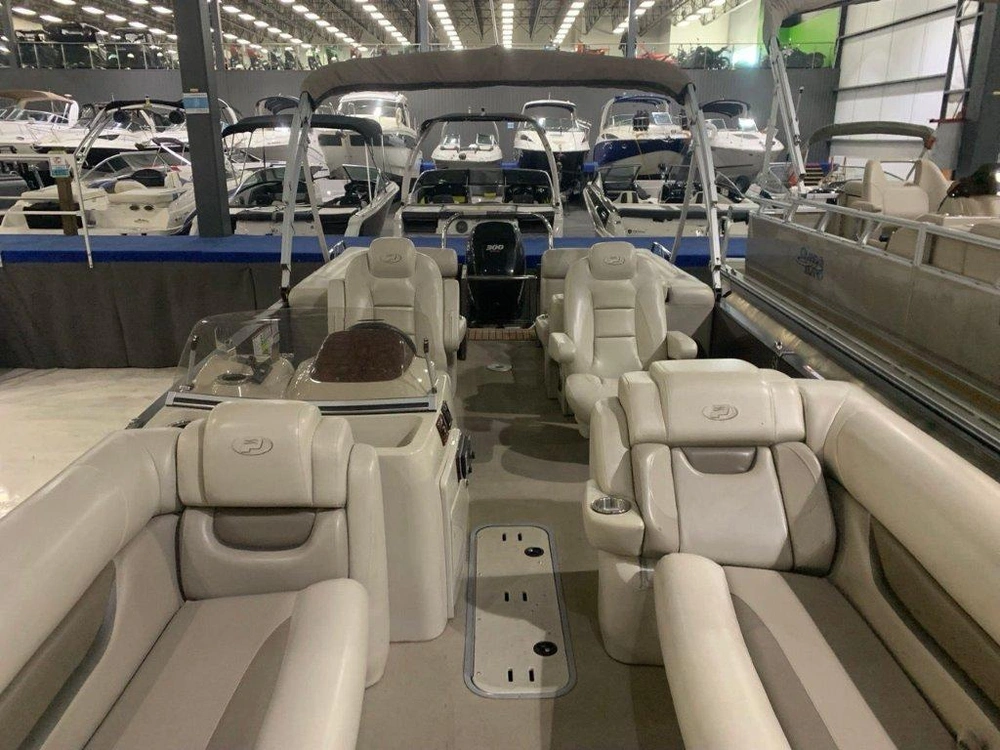 2013 Princecraft Vogue 25 alt