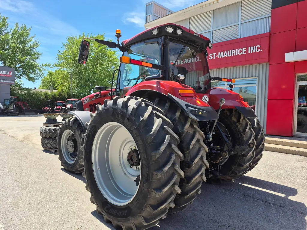 2021 Case IH Magnum 240 CVT