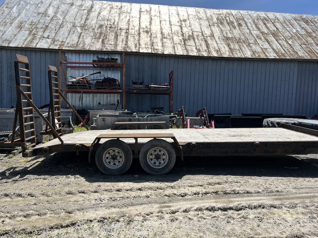 2013 Laroche LA22