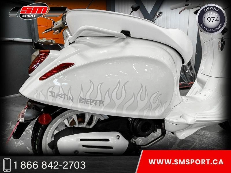 2023 Vespa Sprint S 50 Justin Bieber alt