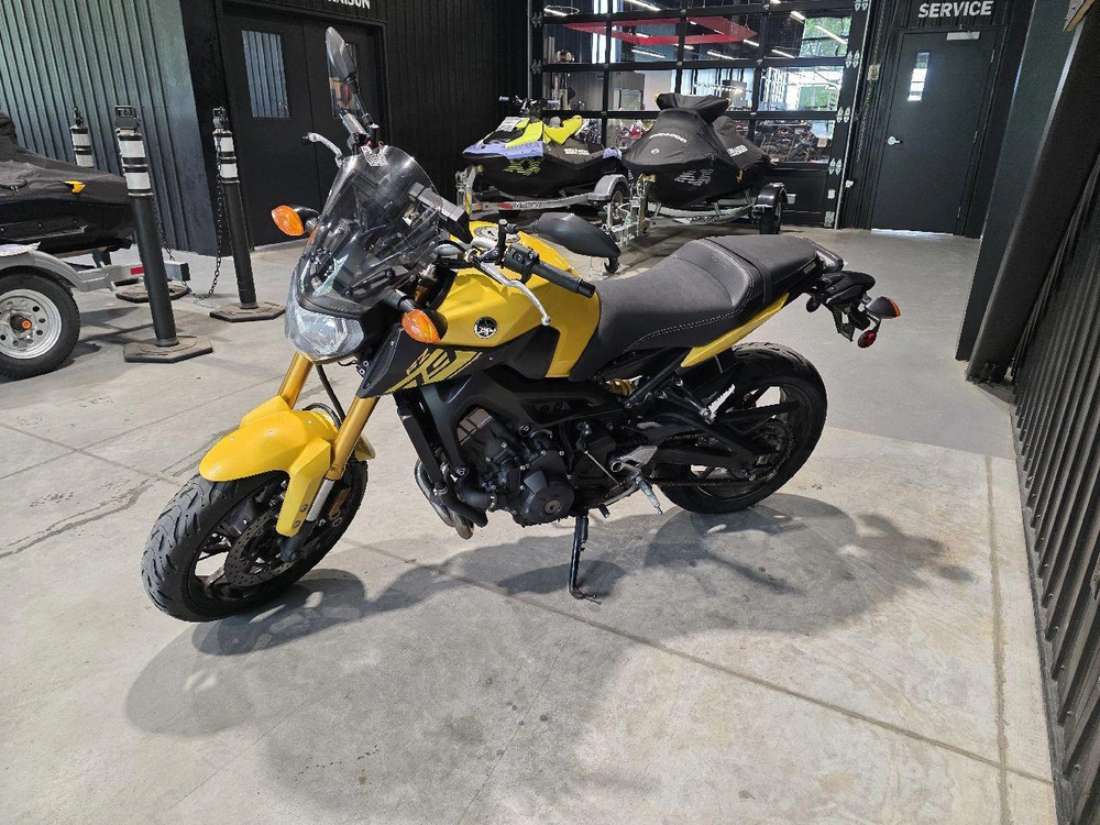 Yamaha Fz09 2015 alt