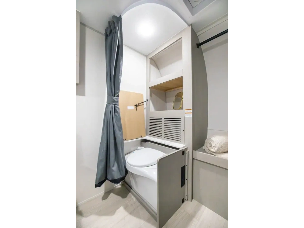2026 Coachmen Clipper 11000rok alt