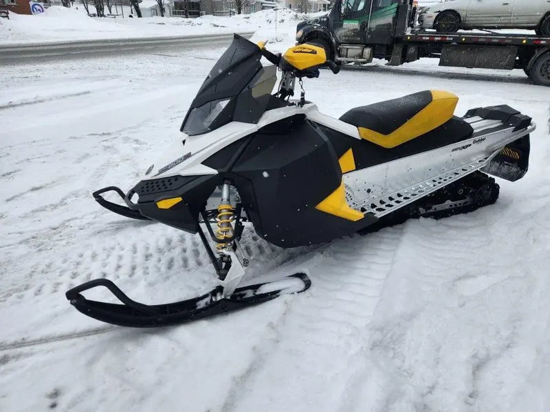 Ski-Doo MXZ TNT 800 R 2011