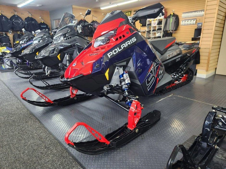 Polaris 9r Indy Xcr 128 2025 alt