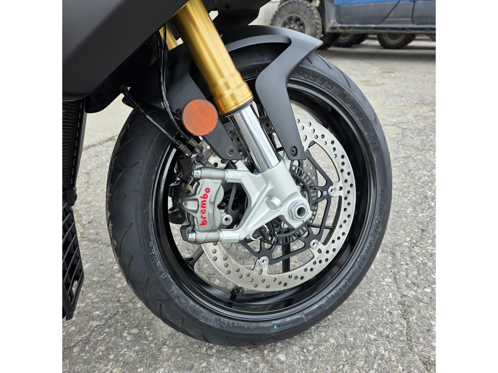 2026 Aprilia Tuono V4 alt