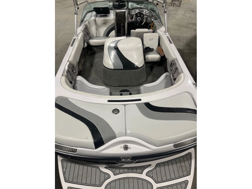 2006 Ski Nautique 216 Team Edition alt