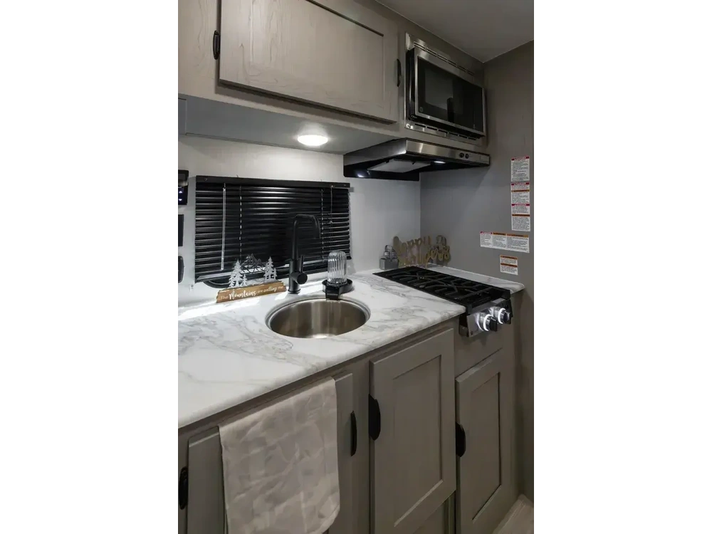 2026 Coachmen Clipper 17bh alt