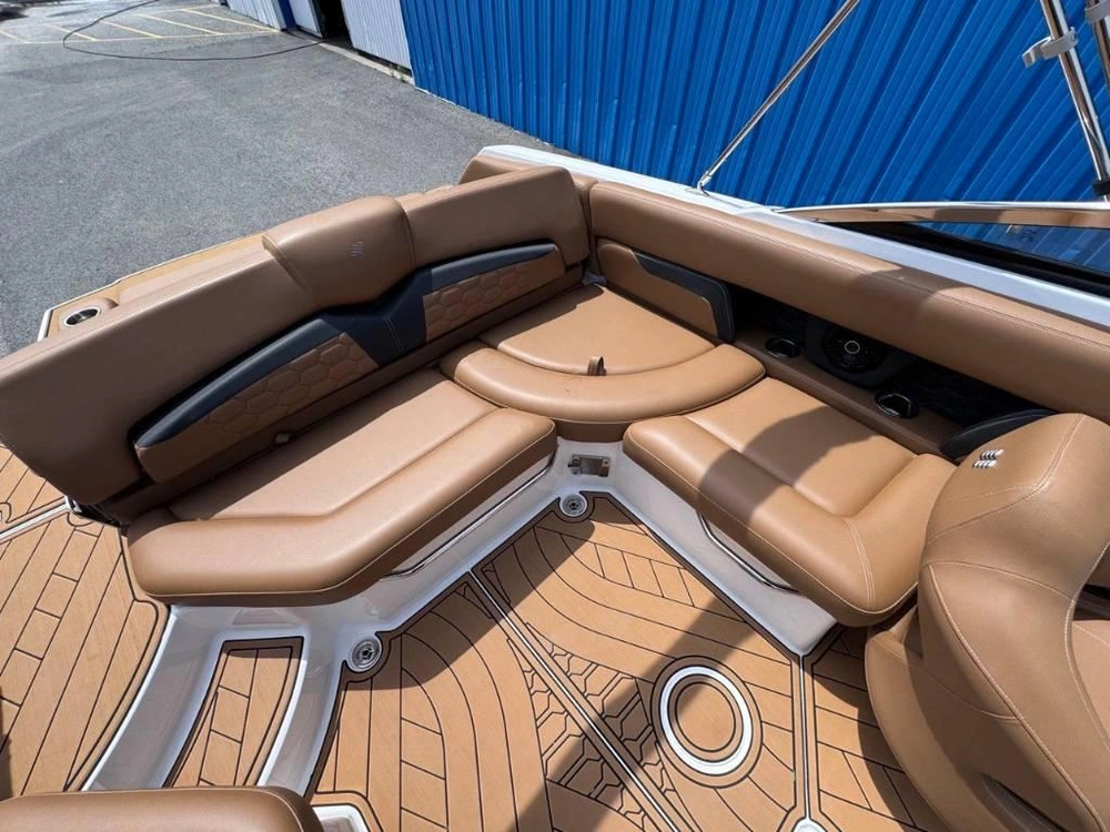 Four Winns Hd5 Mercruiser 6.2l / Bravo 3 2024 alt