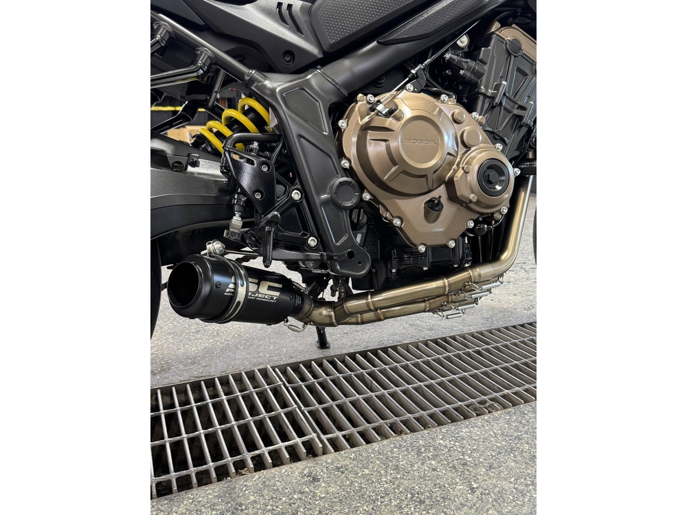 2021 Honda Cb650r alt