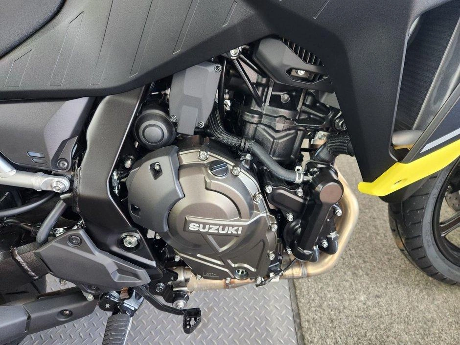 Suzuki V-strom 800 2026 alt
