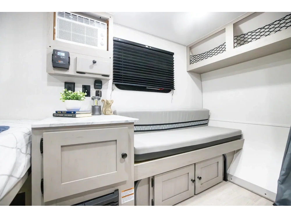 2026 Coachmen Clipper 12000rok alt