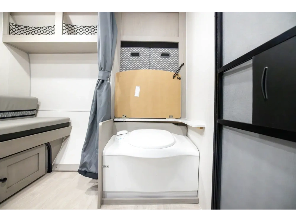 2026 Coachmen Clipper 12000rok alt