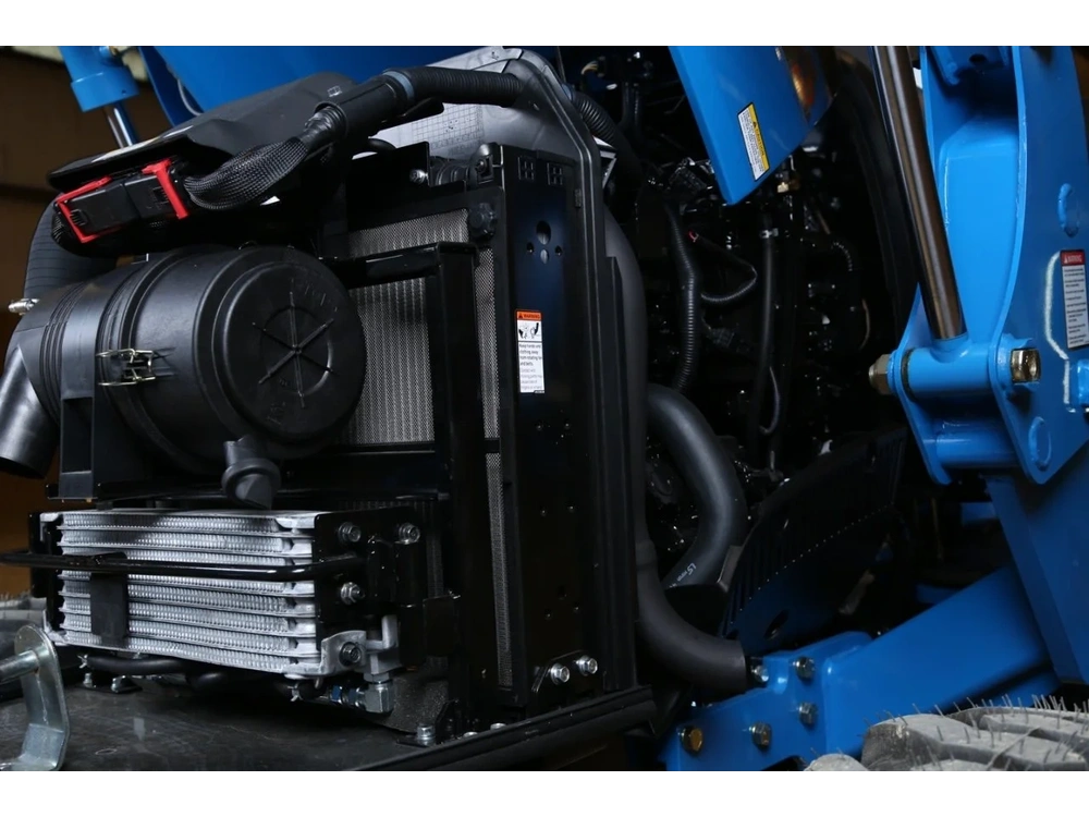 None Ls Tractor Mt242he – 42hp alt
