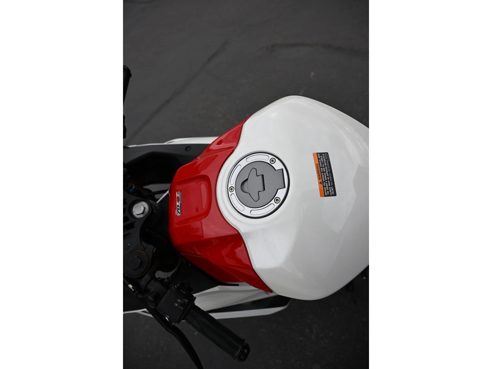 2026 Yamaha Yzf-r3 Abs 70th Anniversary Edition alt